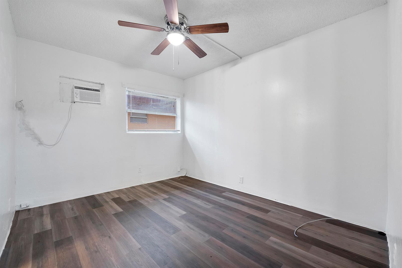 271 SW 1ST Street # 1, Deerfield Beach FL 33441 photo 4