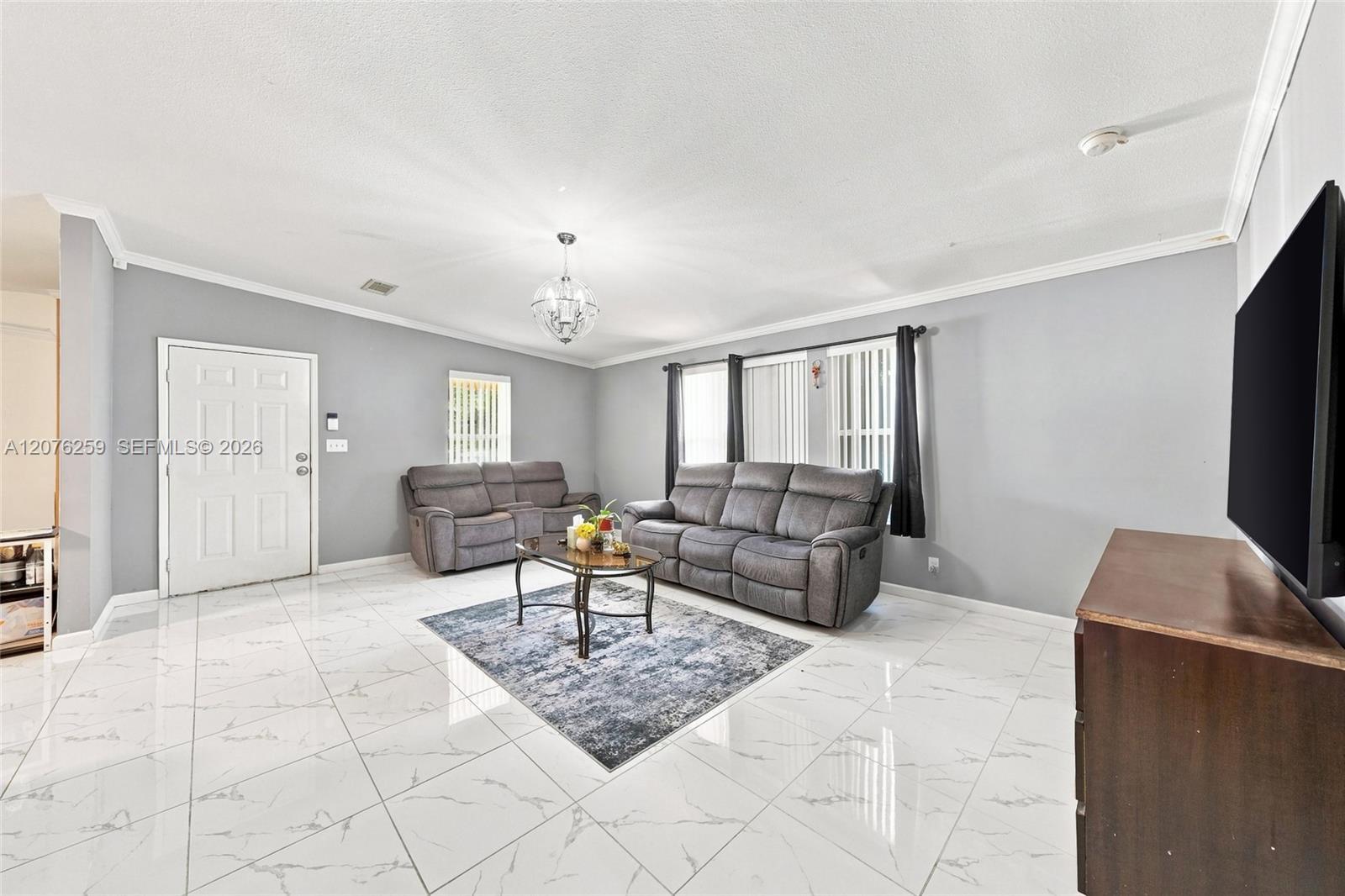 6241 NW 1st Pl, Miami FL 33150 photo 5