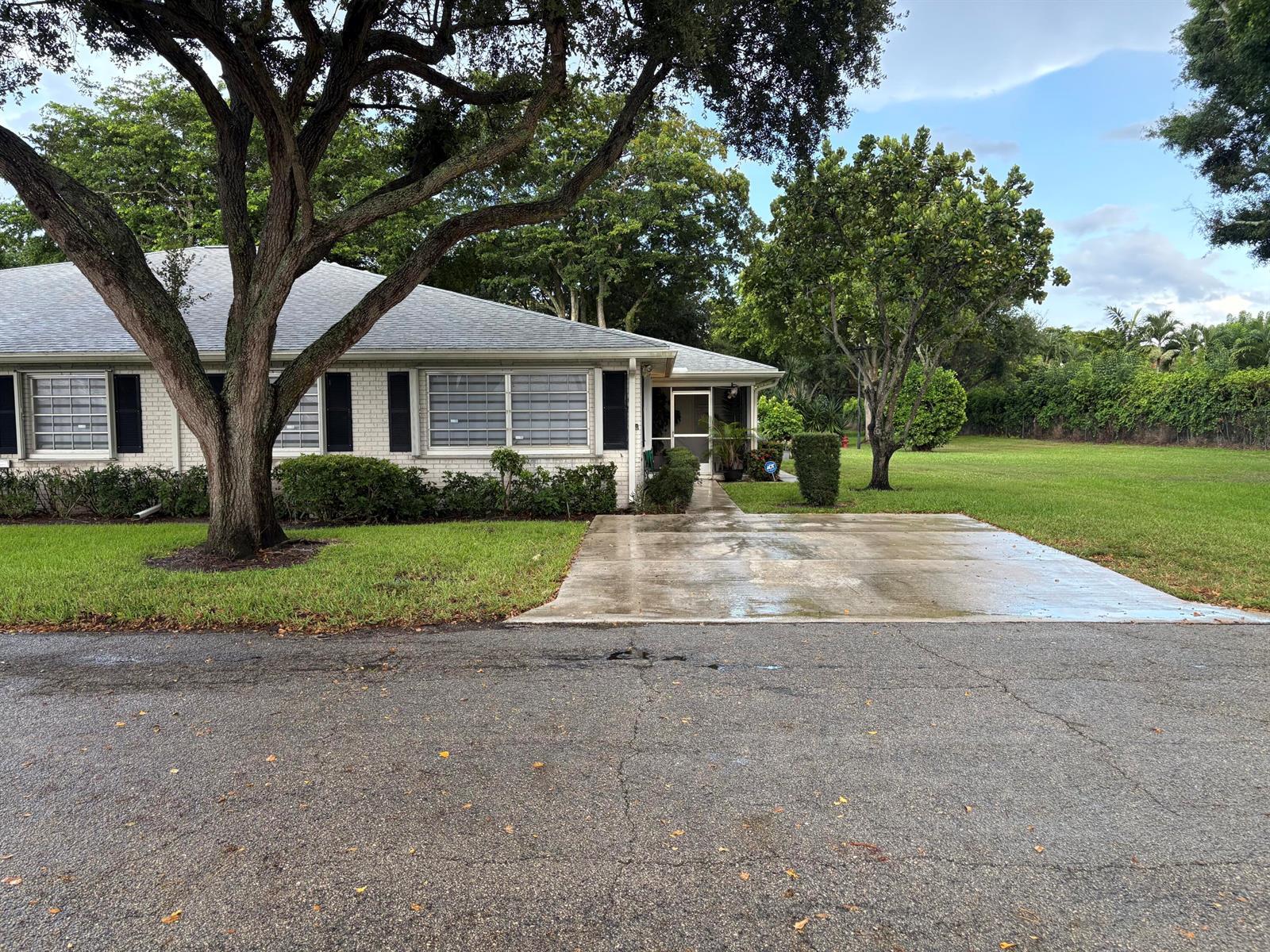 10170 40th Way S, Boynton Beach FL 33436 photo 2
