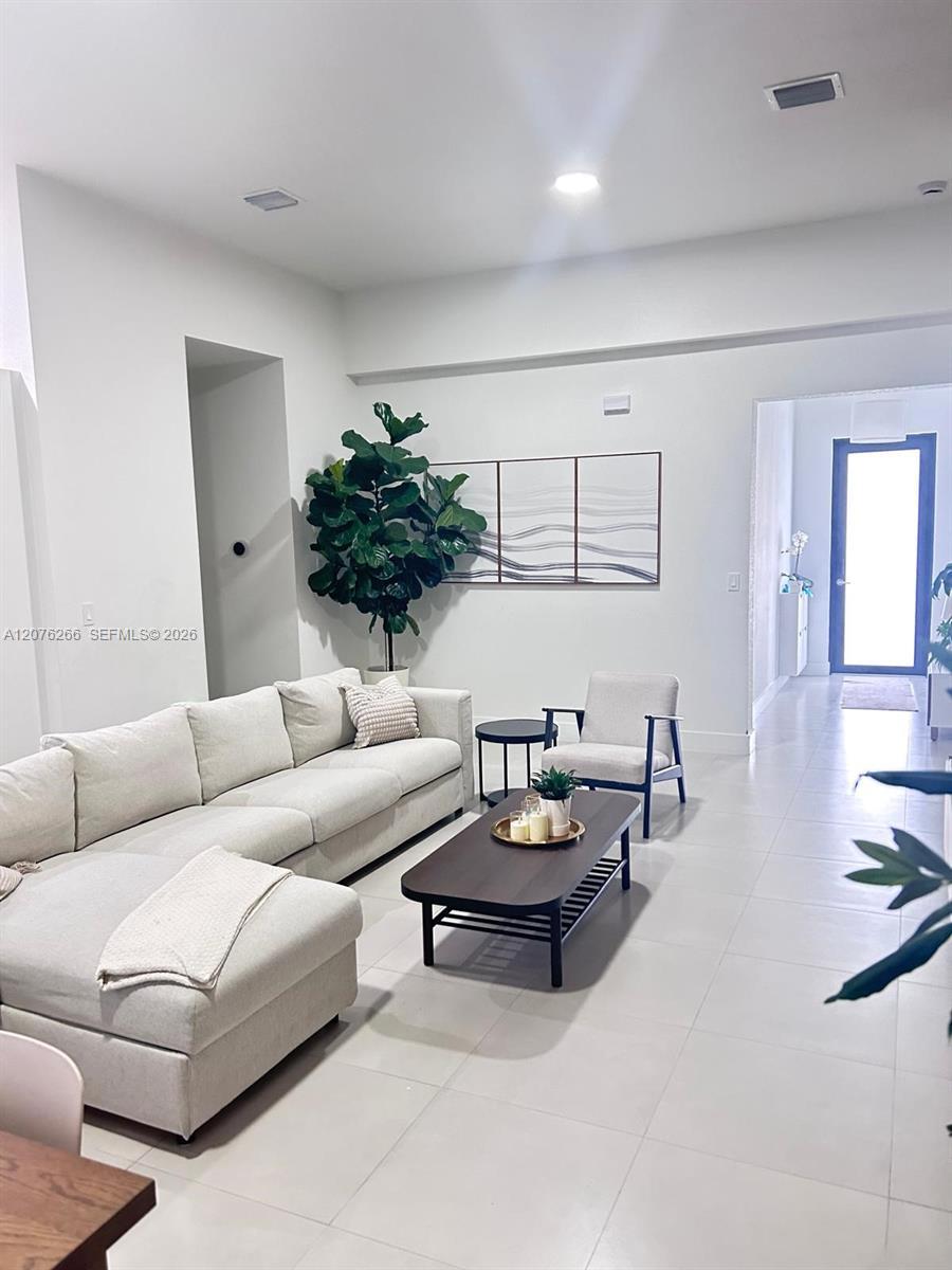 14435 SW 13th Ter, Miami FL 33184 photo 5
