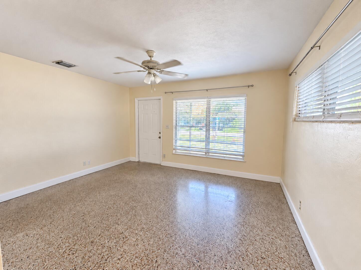 5456 NE 1ST Avenue, Oakland Park FL 33334 photo 3