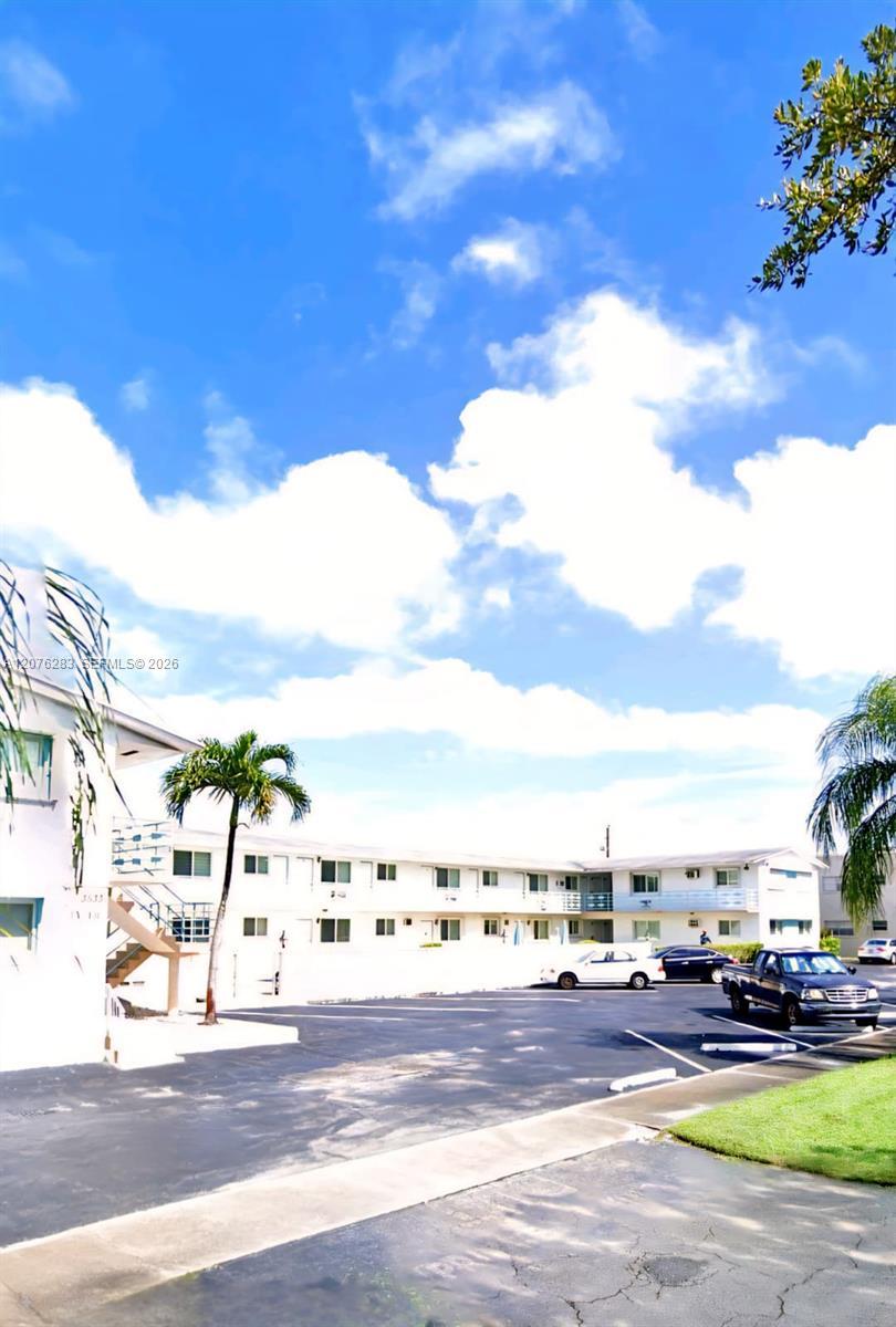 3525 Tyler St # 9, Hollywood FL 33021 photo 2