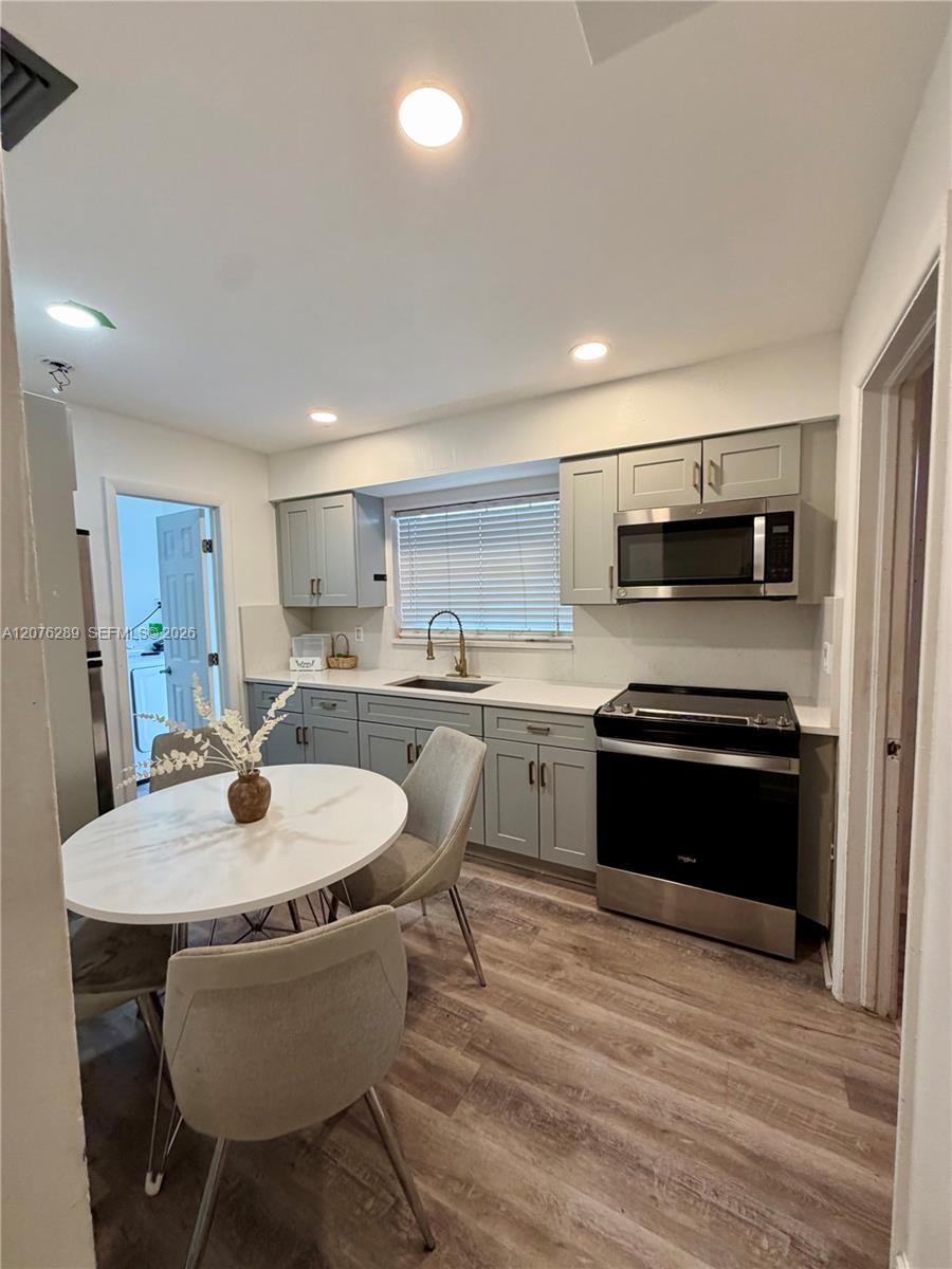 2918 Madison St, Hollywood FL 33020 photo 2