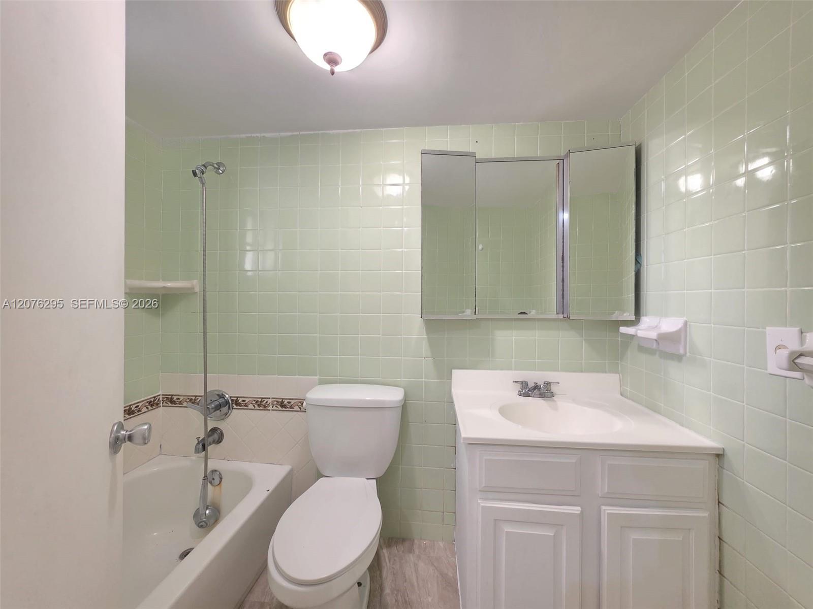 10905 N Kendall Dr # 410, Miami FL 33176 photo 5