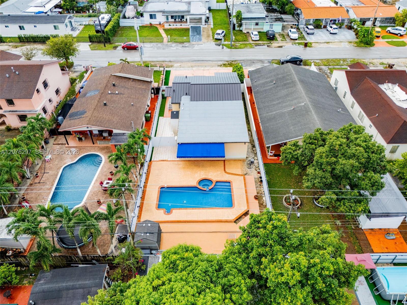 233 W 39th Pl, Hialeah FL 33012 photo 5