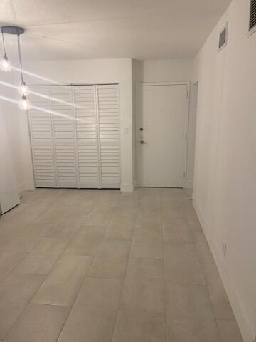 3123 OAKLAND SHORES Drive # D207, Oakland Park FL 33309 photo 3