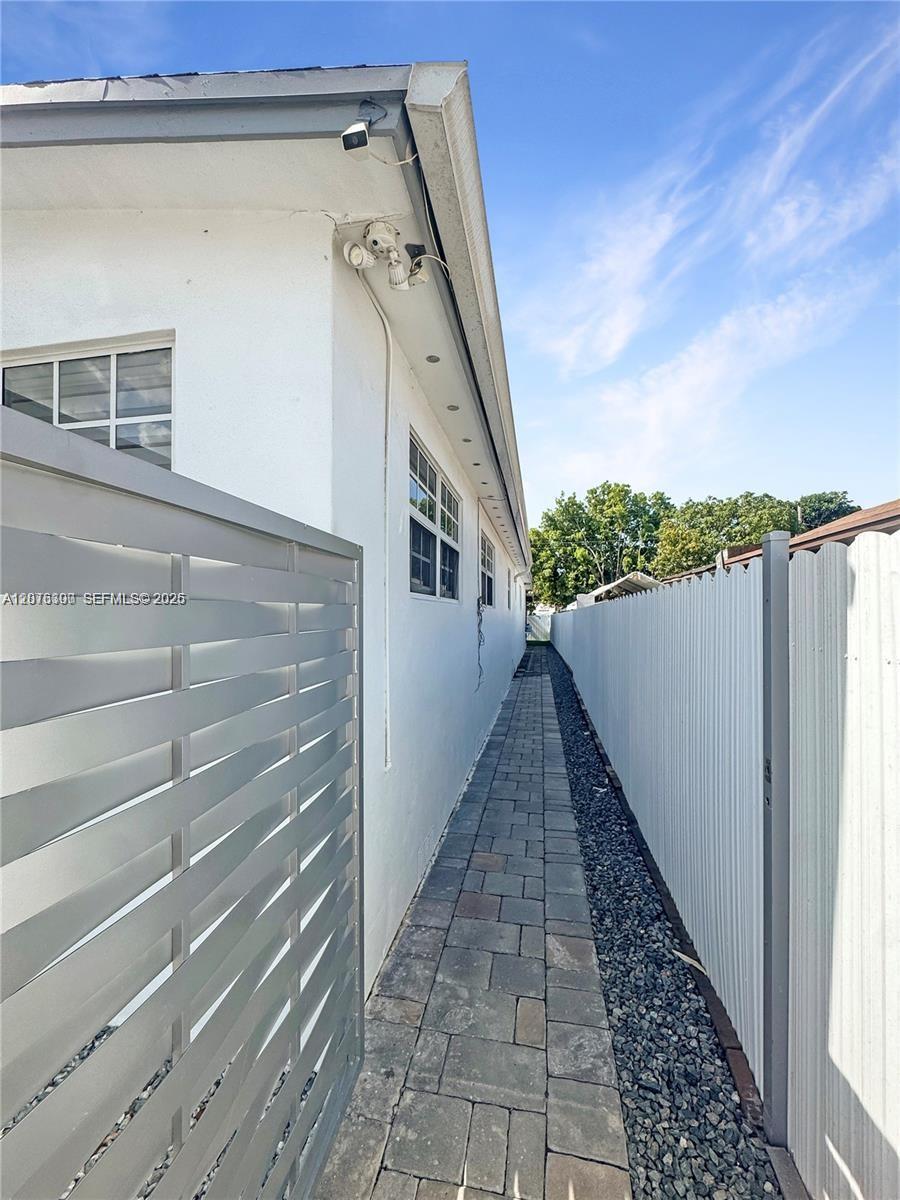 350 W 16th St, Hialeah FL 33010 photo 4