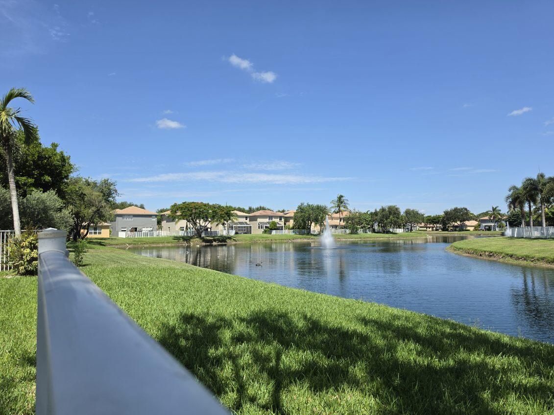 5292 Sancerre Circle, Lake Worth FL 33463 photo 2