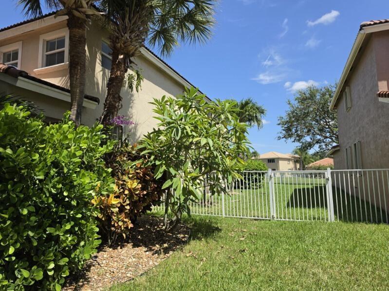 5292 Sancerre Circle, Lake Worth FL 33463 photo 3