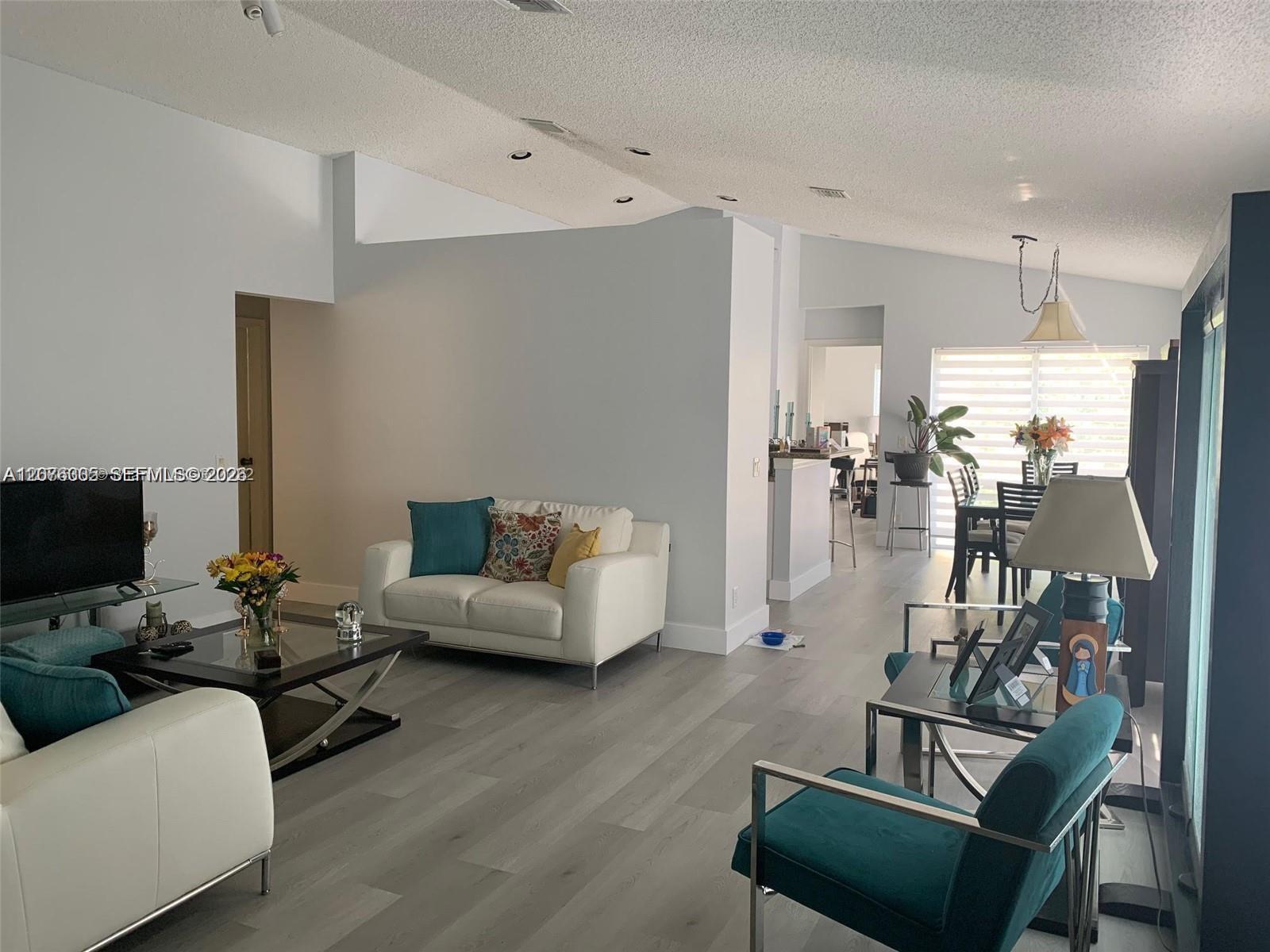 Weston, FL 33327 photo 2