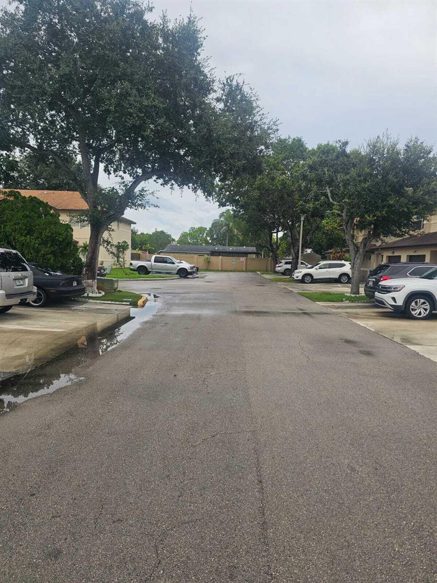 3353 NW 197TH Terrace, Miami Gardens FL 33056 photo 2