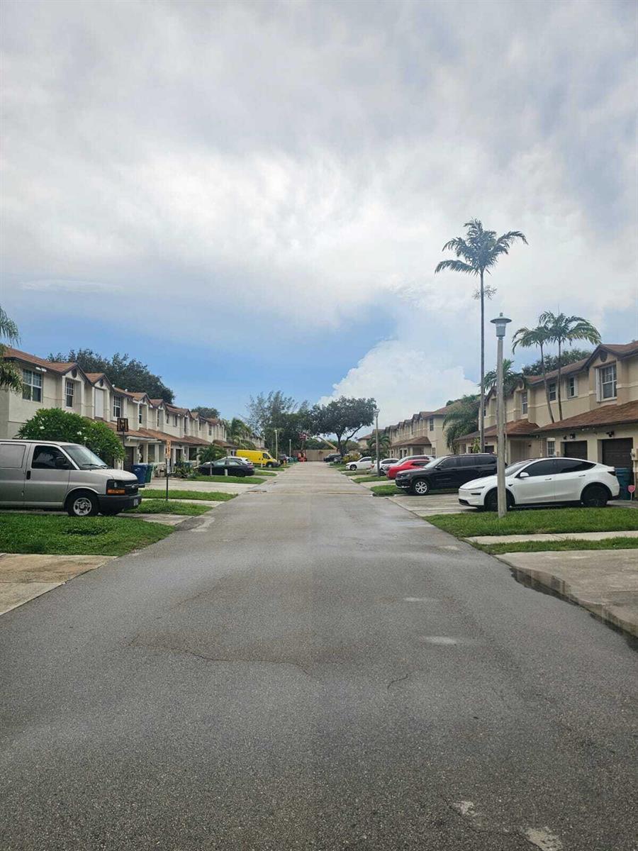 3353 NW 197TH Terrace, Miami Gardens FL 33056 photo 3