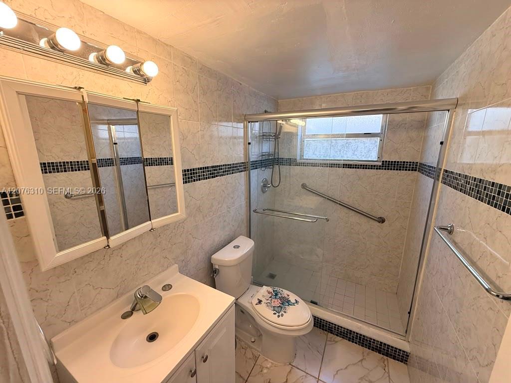 350 E 21st St # 108, Hialeah FL 33010 photo 2