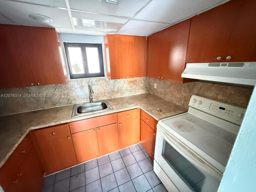 5 Olive Dr # 13, Hialeah FL 33010 photo 4