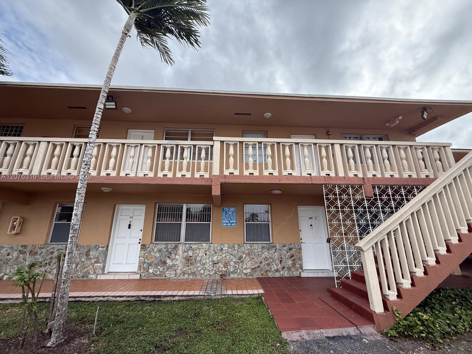 1154 W 35th St # 223, Hialeah FL 33012