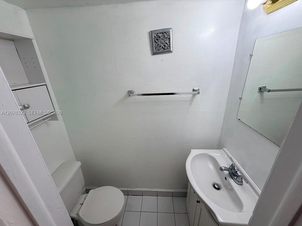 1300 W 47th Pl # 216A, Hialeah FL 33012 photo 4
