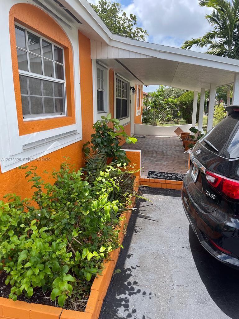 2240 NW 177th Ter, Miami Gardens FL 33056 photo 2