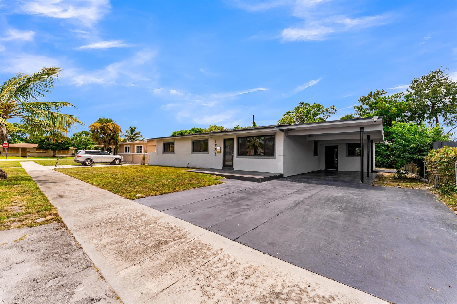 1252 NW 172ND Terrace, Miami Gardens FL 33169 photo 2