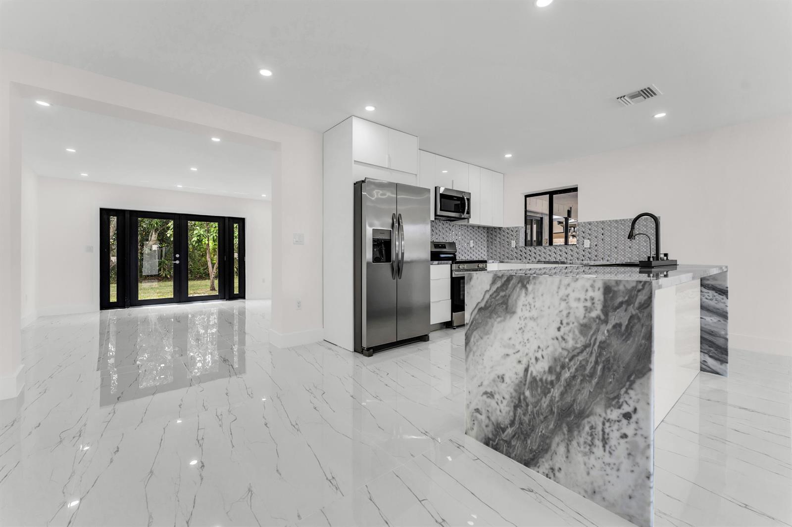 1252 NW 172ND Terrace, Miami Gardens FL 33169 photo 5