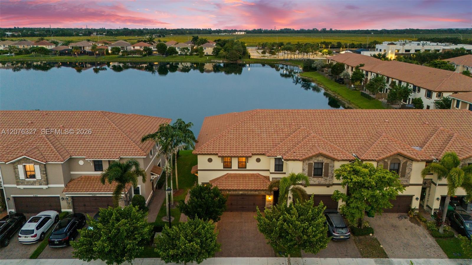 8442 Lake Majesty Ln, Parkland FL 33076 photo 4
