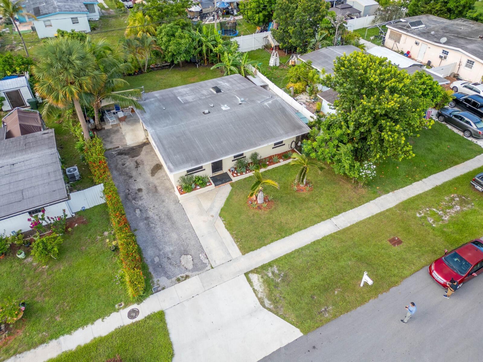 172 JAMAICA Drive, Palm Springs FL 33461