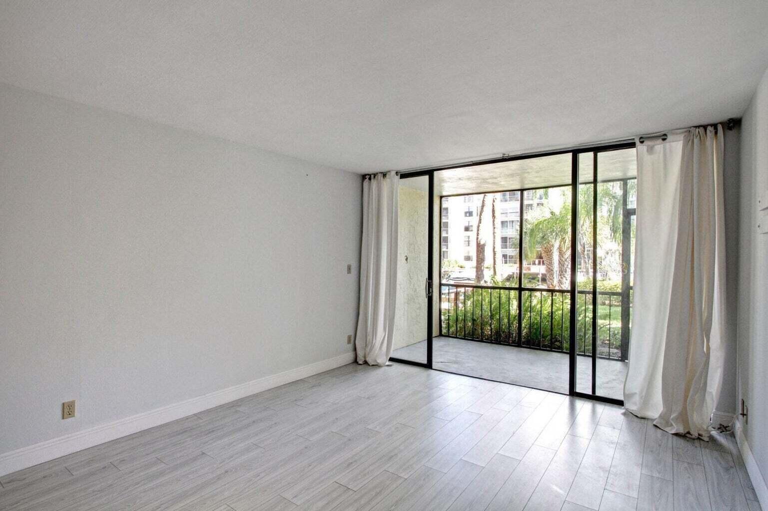 11 ROYAL PALM Way # 1040, Boca Raton FL 33432 photo 5
