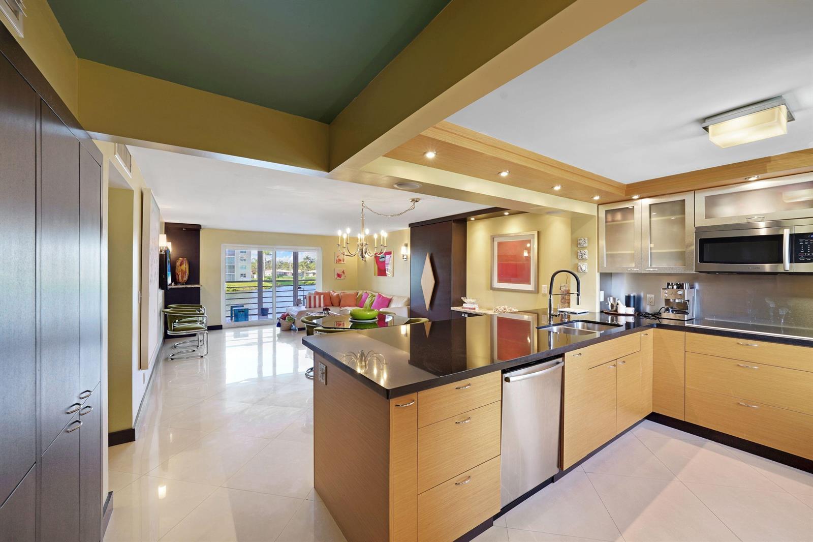 311 SE 3RD Street SE # 207, Dania Beach FL 33004