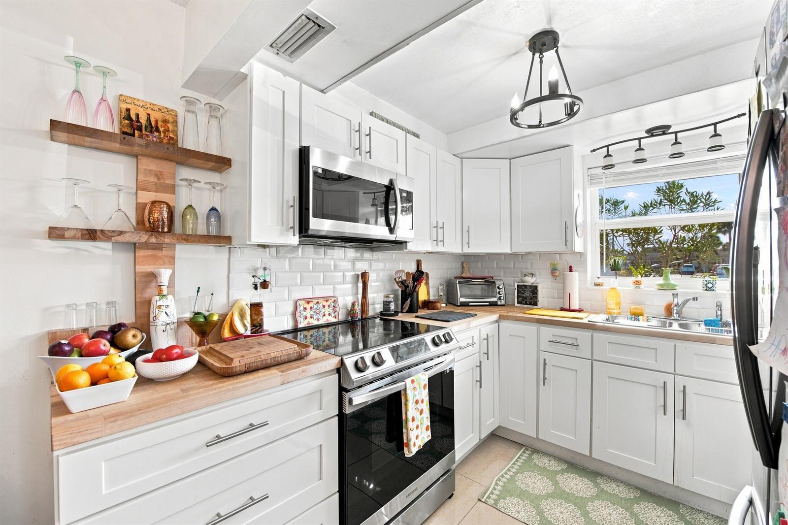 2761 EMORY Drive W # B, West Palm Beach FL 33415 photo 3