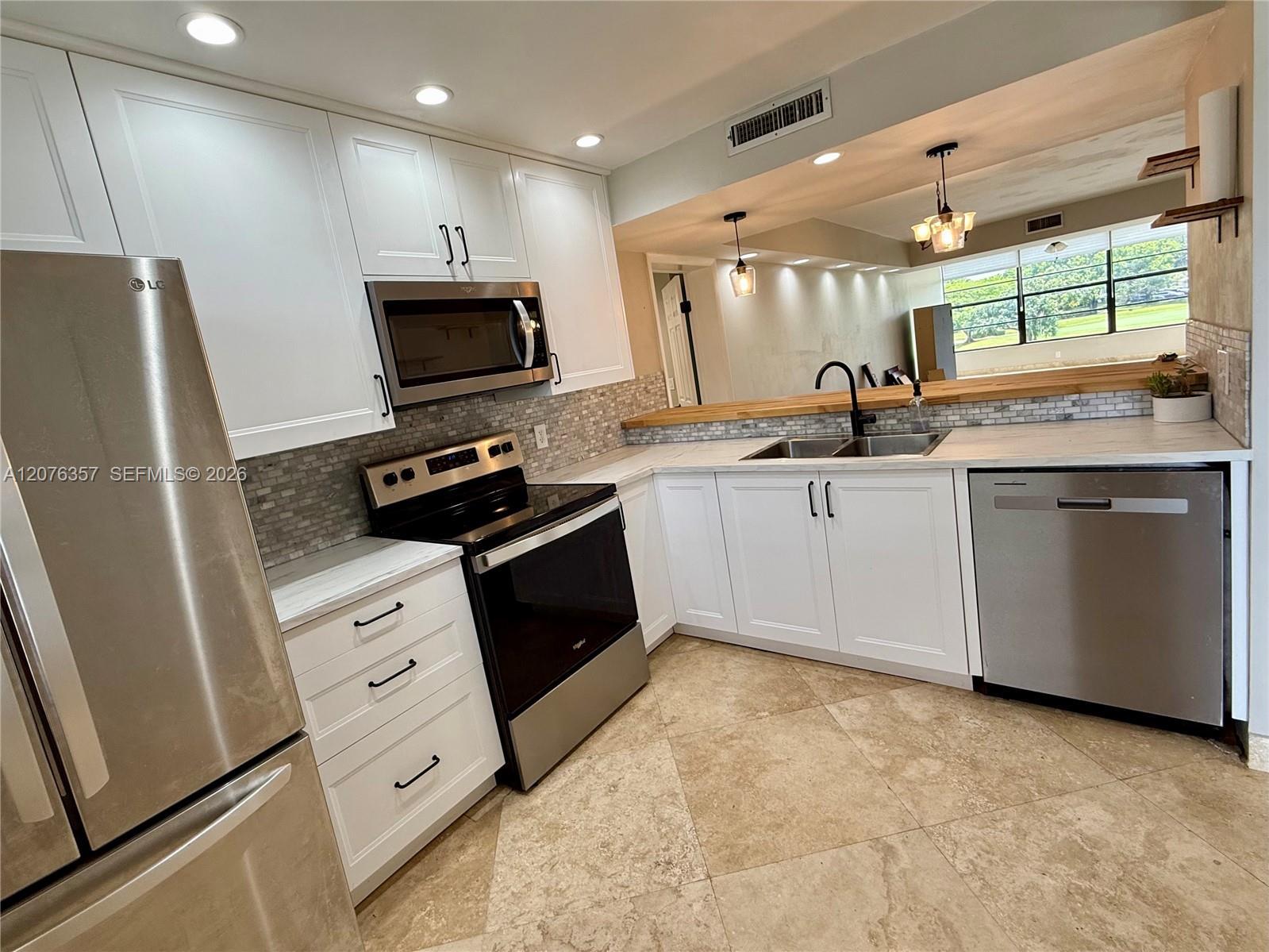 1520 Whitehall Dr # 206, Davie FL 33324 photo 3