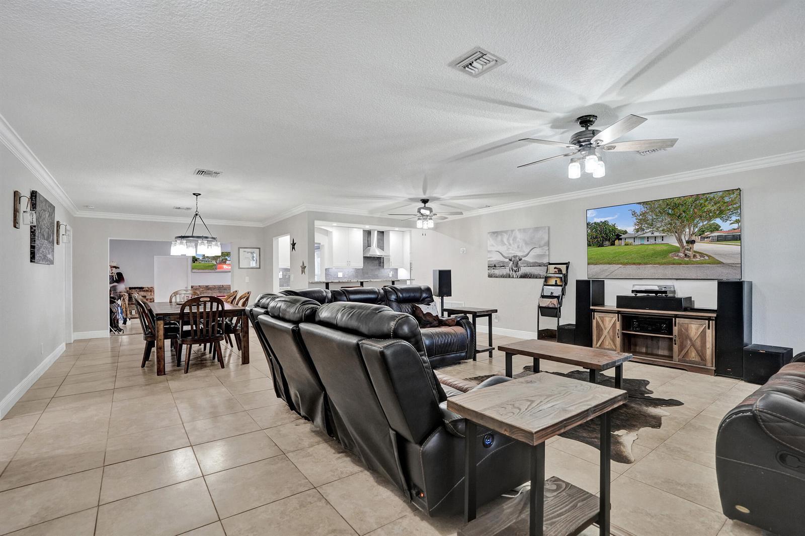 4321 SW 73RD Terrace, Davie FL 33314 photo 4