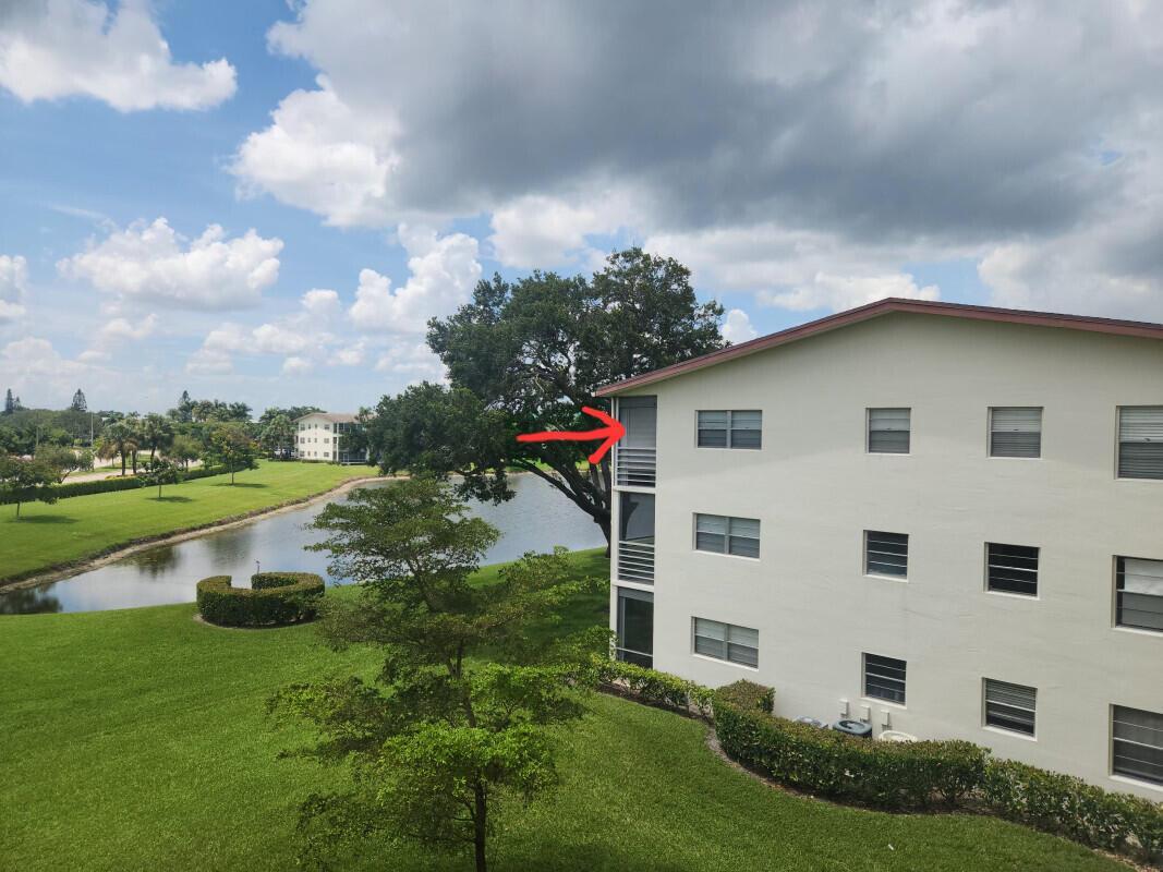 158 Preston D, Boca Raton FL 33434 photo 2