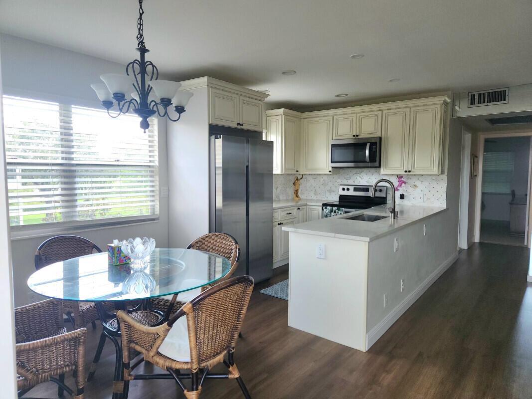 158 Preston D, Boca Raton FL 33434 photo 5