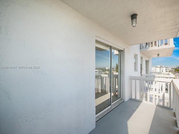 7620 Carlyle Ave # 606, Miami Beach FL 33141 photo 2