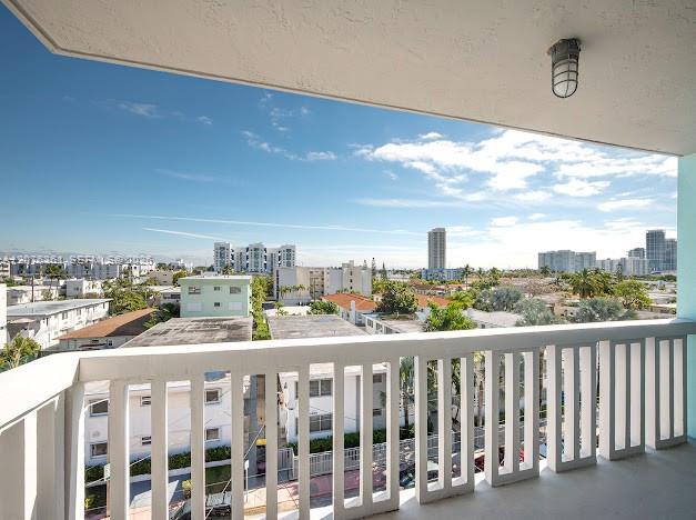 7620 Carlyle Ave # 606, Miami Beach FL 33141