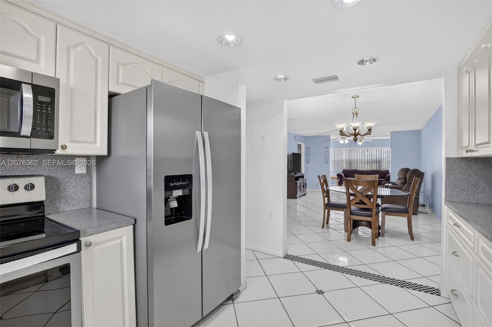 9721 Sunrise Lakes Blvd # 102, Sunrise FL 33322 photo 5