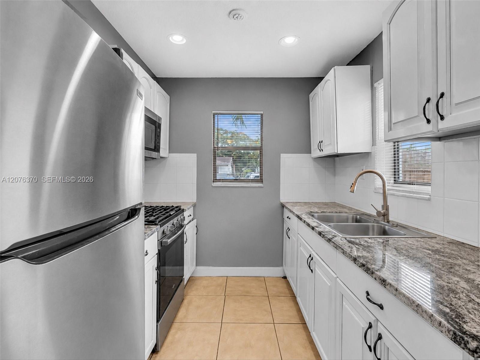 2641 NW 21st St, Fort Lauderdale FL 33311 photo 5