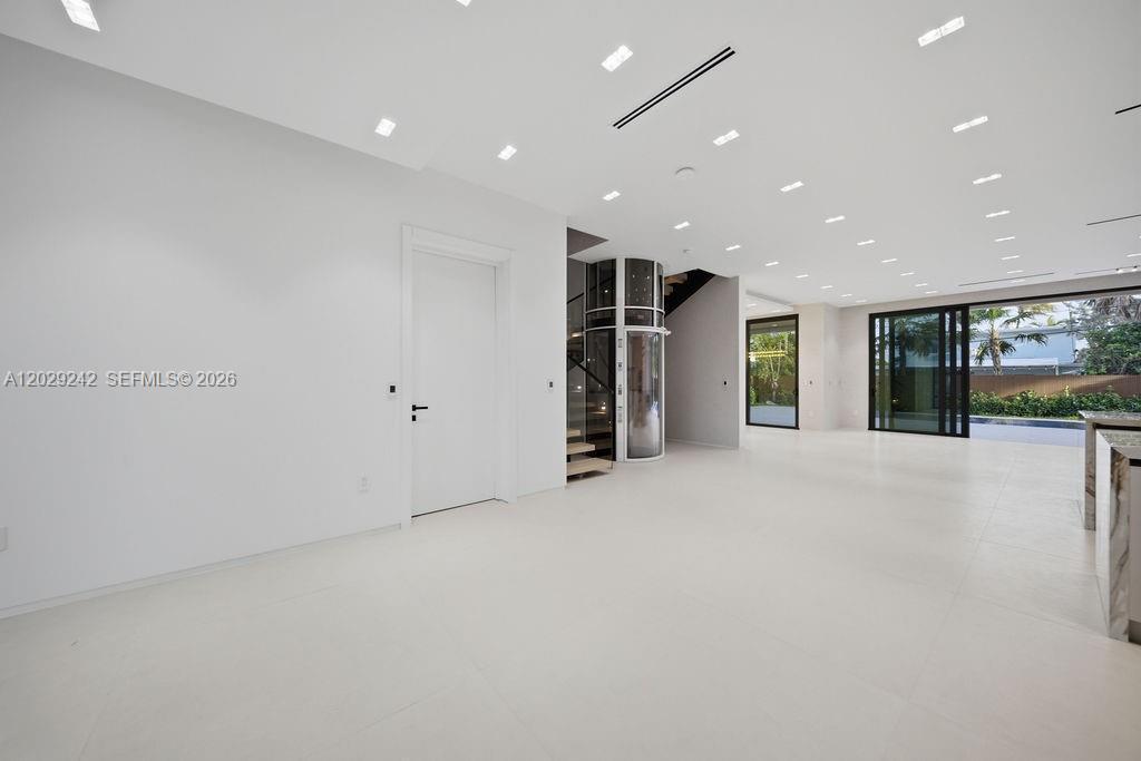 3318 NE 16TH Place, Fort Lauderdale FL 33305 photo 4