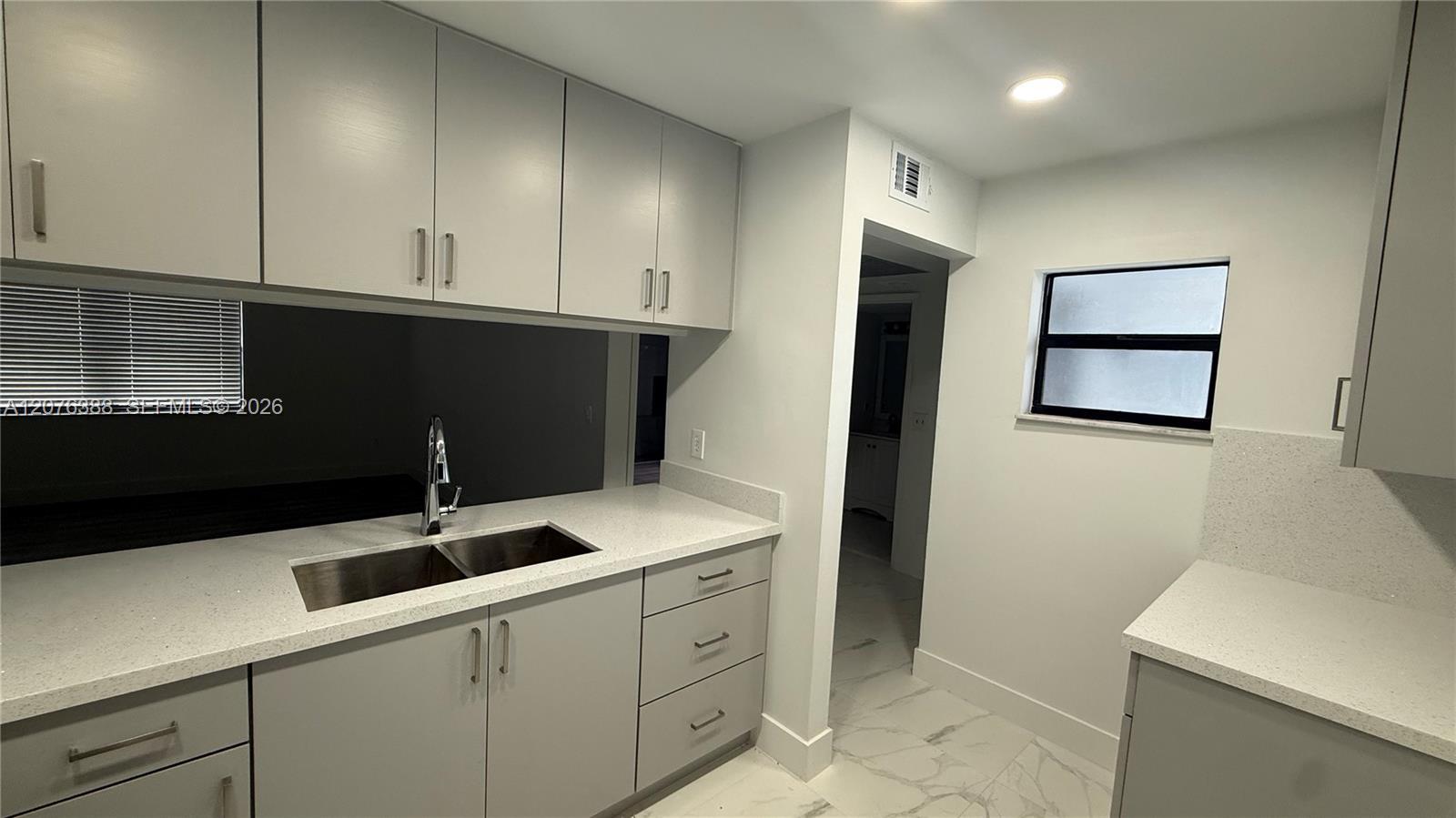 2750 W 63rd Pl # 24, Hialeah FL 33016 photo 2