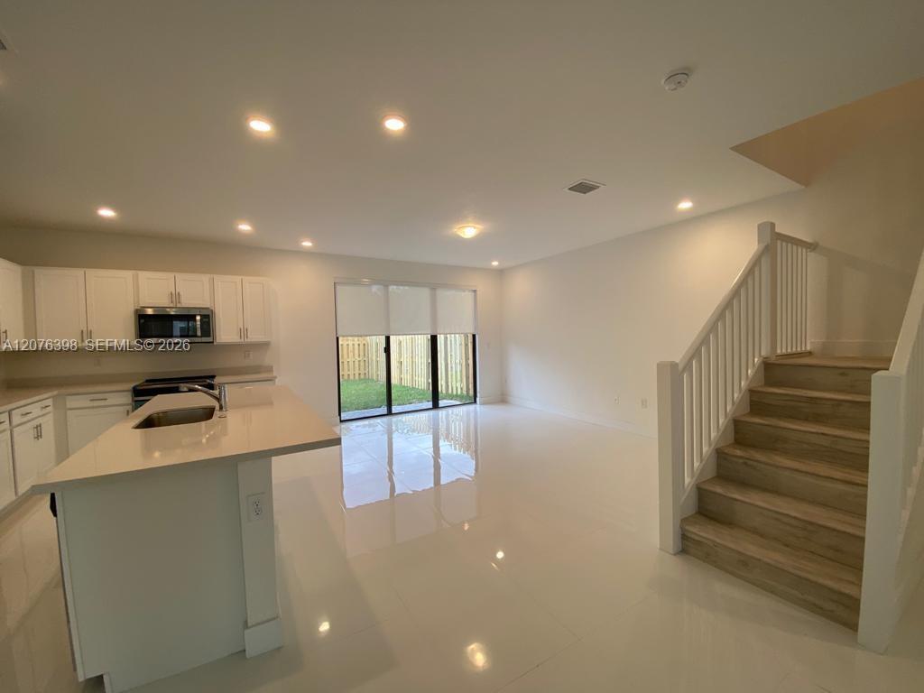 14519 SW 24th Ter, Miami FL 33175 photo 3
