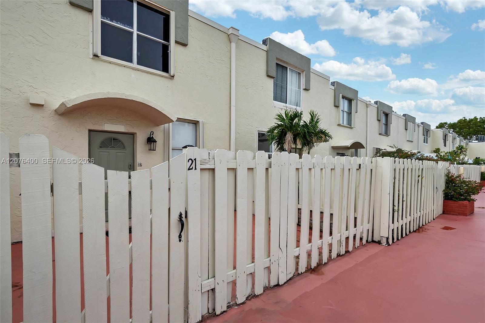 1655 NE 115th St # 21B, Miami FL 33181 photo 3