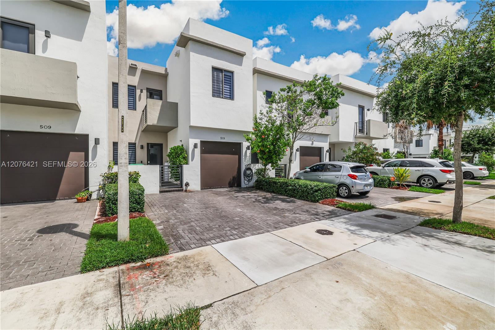 519 SW 91st Pl, Miami FL 33174 photo 3