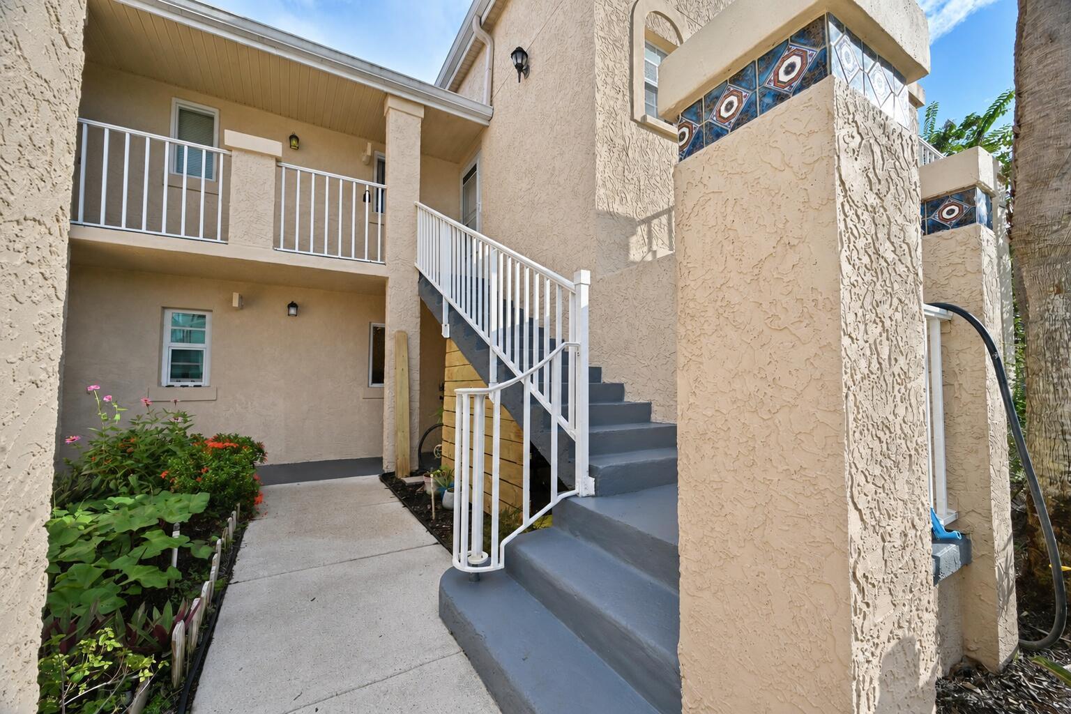1673 SE Green Acres Circle, Port St. Lucie FL 34952 photo 2