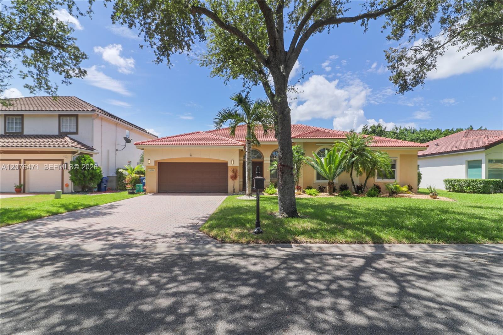 10256 NW 53rd Ct, Coral Springs FL 33076 photo 2