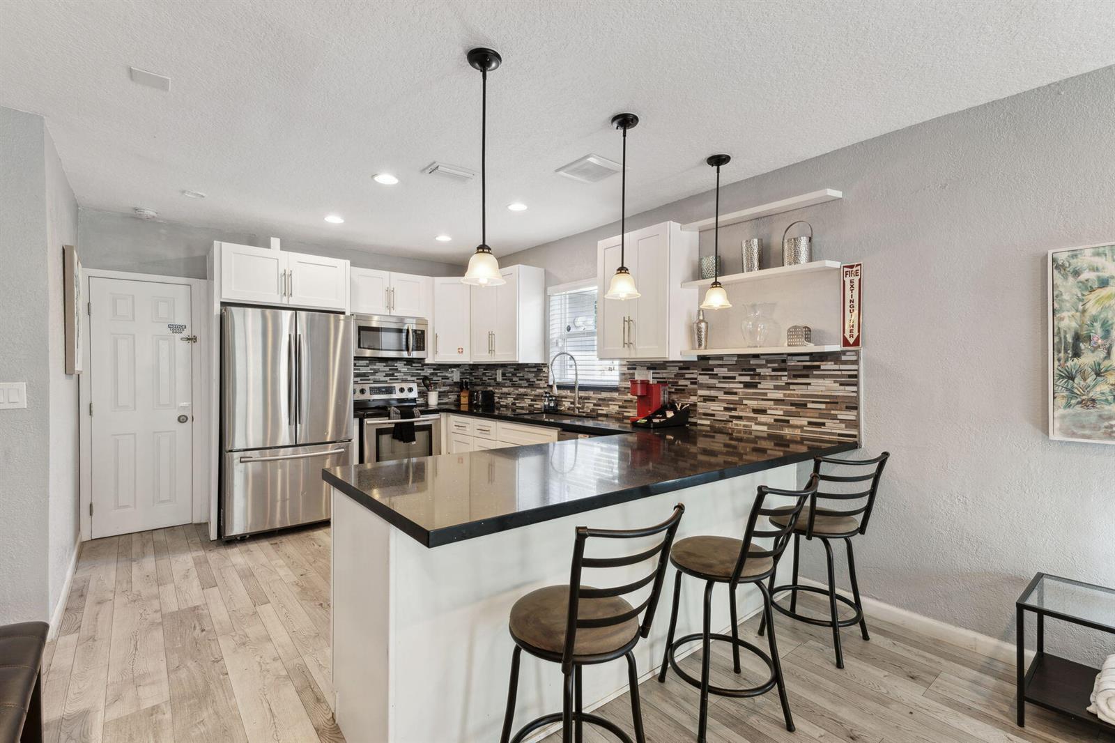 1631 N Andrews Square, Fort Lauderdale FL 33311 photo 2