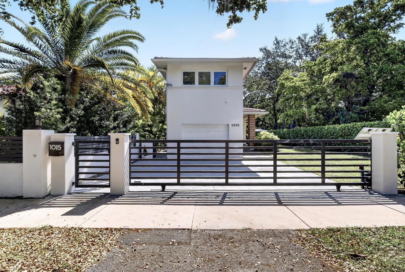 1015 Madrid Street, Coral Gables FL 33134 photo 3