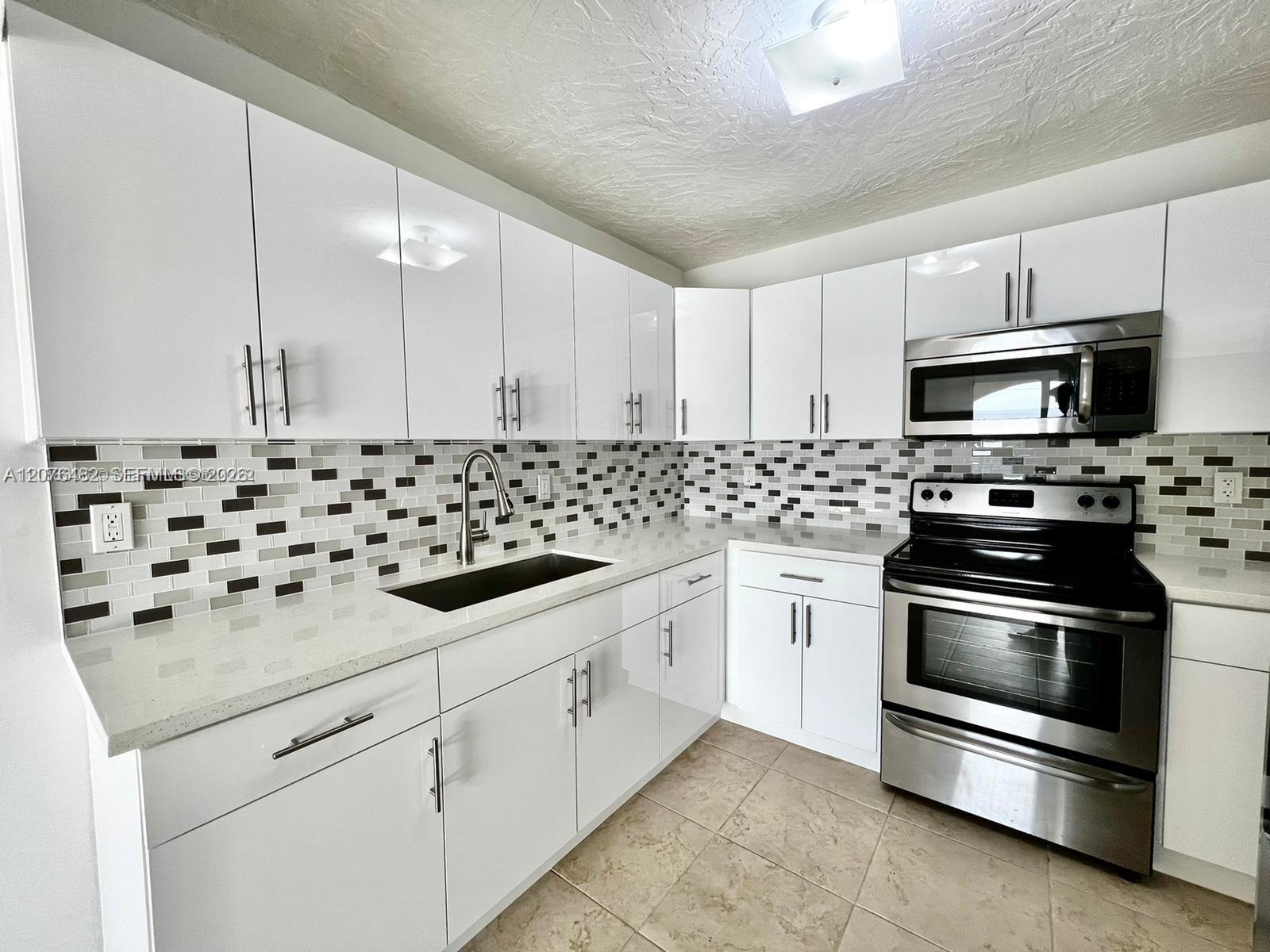 7010 NW 186th St # 506, Hialeah FL 33015