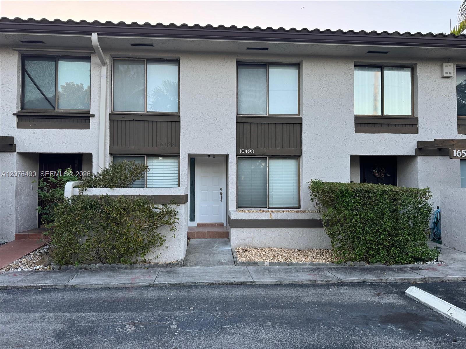 16498 NE 26th Ave # 12, North Miami Beach FL 33160 photo 2