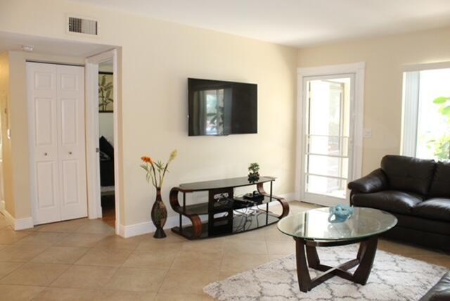 6436 CHASEWOOD Drive # B, Jupiter FL 33458 photo 4