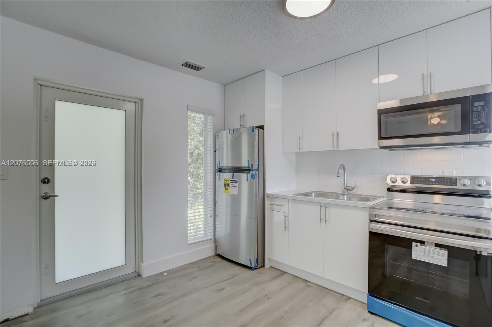 1335 NE 5th Ave # 3, Fort Lauderdale FL 33304 photo 3