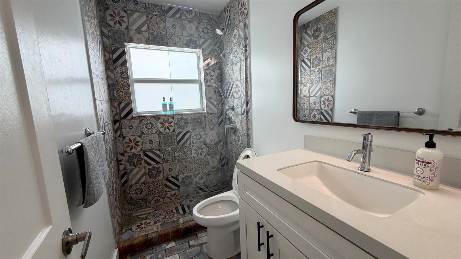 614 NE 26th Street, Wilton Manors FL 33305 photo 4